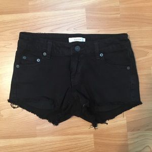 NWOT Aritzia Talula OC black shorts sz24